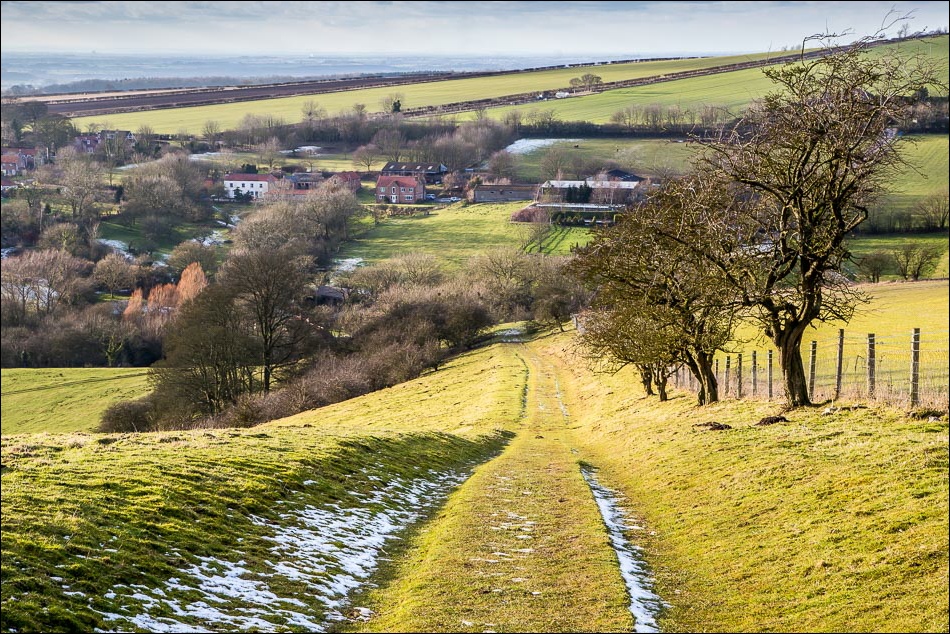 Wolds Way walk Goodmnaham to Millington East Yorkshire walks